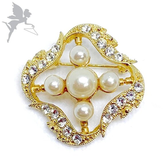 VINTAGE 1960's RICHELIEU Pearl + Rhinestone Pin - Picture 1 of 4